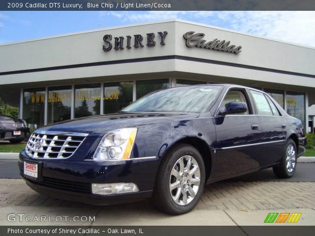 2009 Cadillac DTS Luxury in Blue Chip