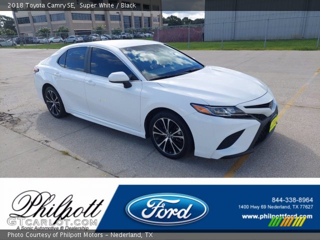 2018 Toyota Camry SE in Super White