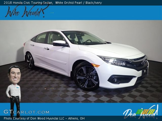 2018 Honda Civic Touring Sedan in White Orchid Pearl