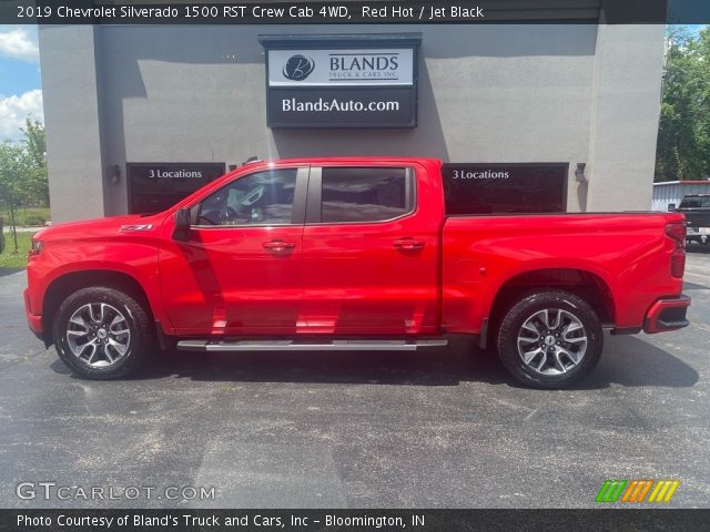 2019 Chevrolet Silverado 1500 RST Crew Cab 4WD in Red Hot
