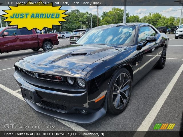 2016 Dodge Challenger R/T Scat Pack in Pitch Black