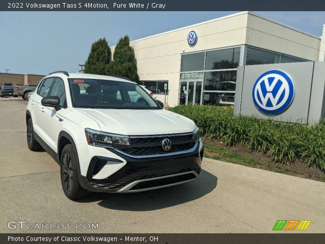 2022 Volkswagen Taos S 4Motion in Pure White