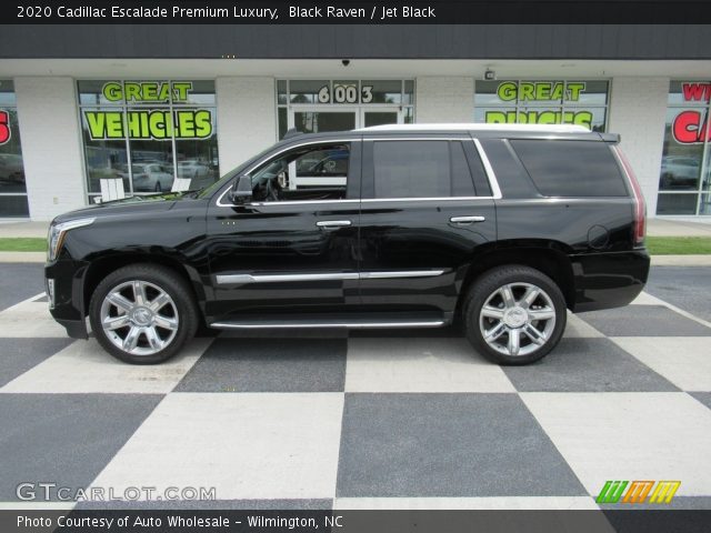 2020 Cadillac Escalade Premium Luxury in Black Raven