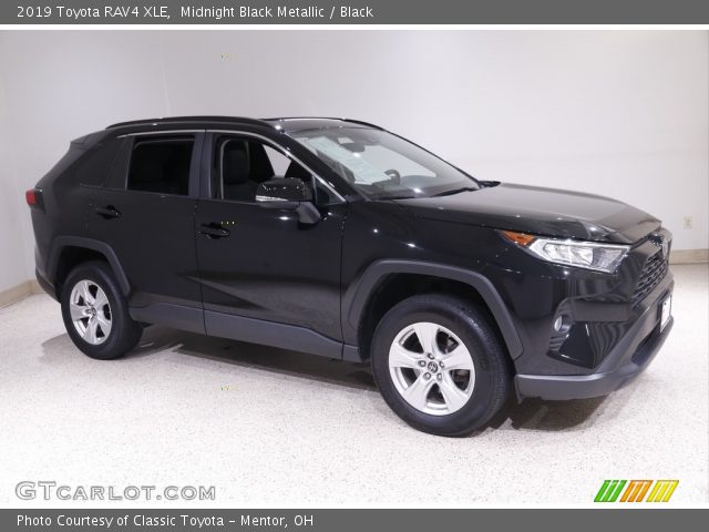 2019 Toyota RAV4 XLE in Midnight Black Metallic
