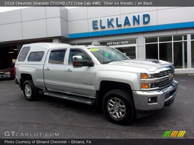 2019 Chevrolet Silverado 2500HD LTZ Crew Cab 4WD in Silver Ice Metallic