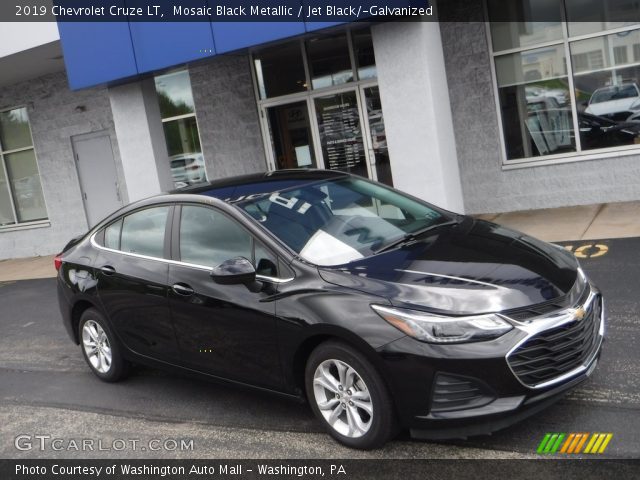 2019 Chevrolet Cruze LT in Mosaic Black Metallic