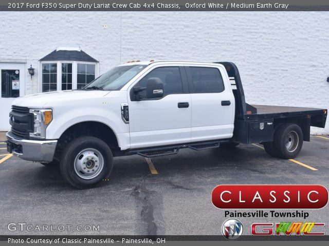 2017 Ford F350 Super Duty Lariat Crew Cab 4x4 Chassis in Oxford White