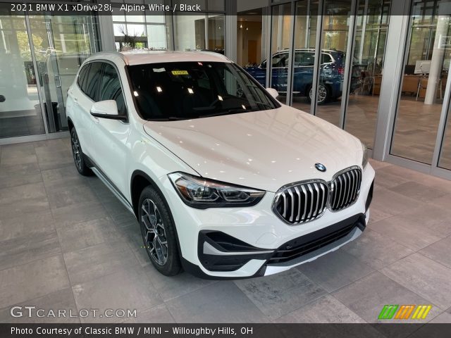 2021 BMW X1 xDrive28i in Alpine White