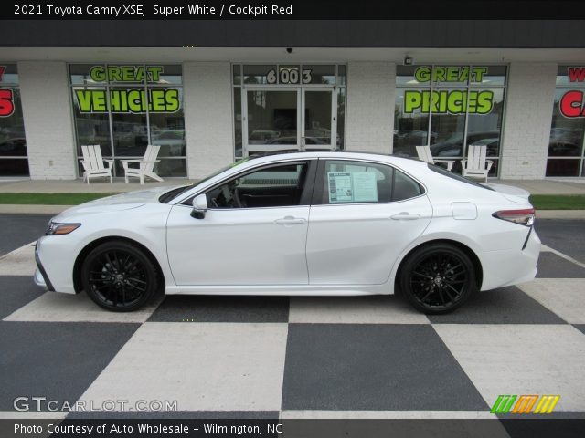 2021 Toyota Camry XSE in Super White