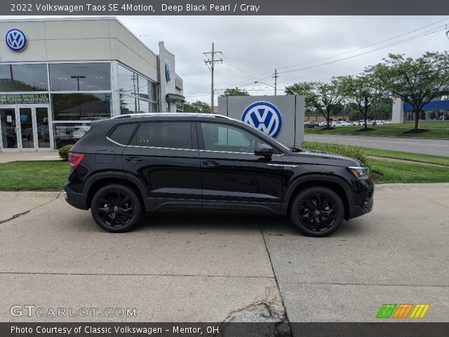 2022 Volkswagen Taos SE 4Motion in Deep Black Pearl