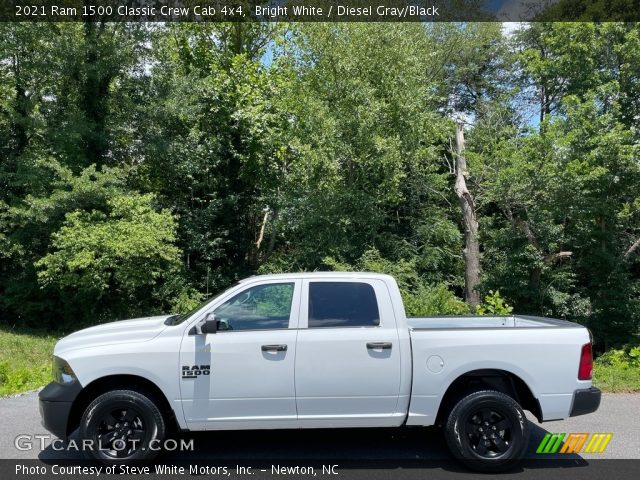 2021 Ram 1500 Classic Crew Cab 4x4 in Bright White