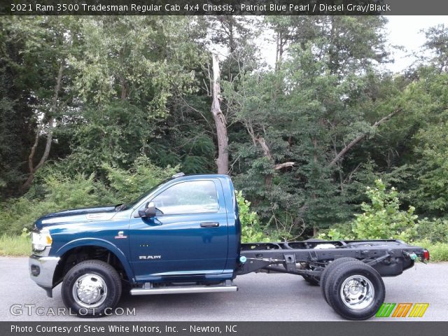 2021 Ram 3500 Tradesman Regular Cab 4x4 Chassis in Patriot Blue Pearl