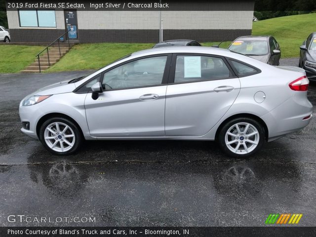 2019 Ford Fiesta SE Sedan in Ingot Silver
