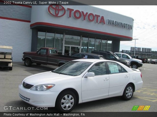 2002 Toyota Camry LE in Super White