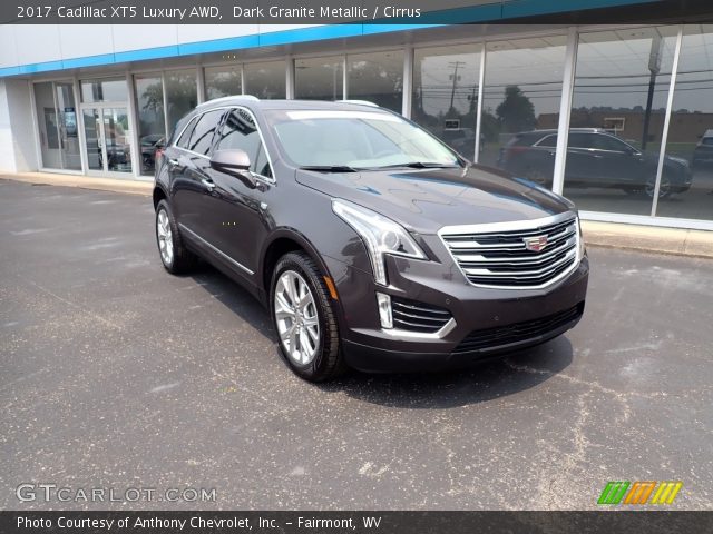 2017 Cadillac XT5 Luxury AWD in Dark Granite Metallic