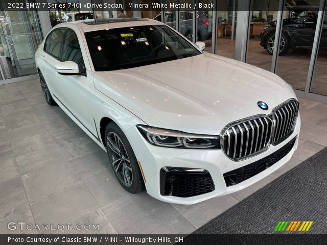 2022 BMW 7 Series 740i xDrive Sedan in Mineral White Metallic