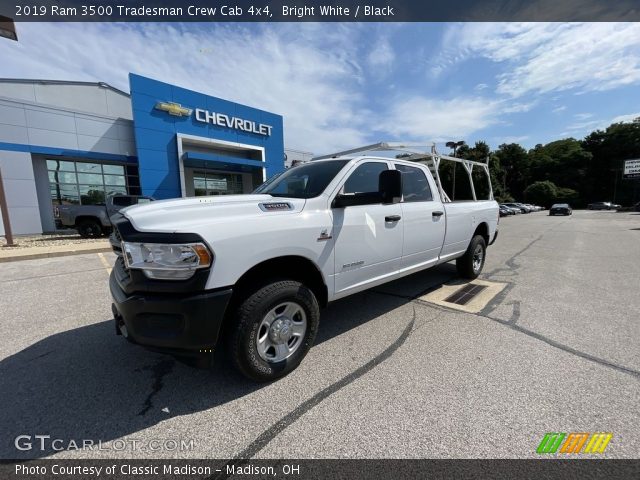 2019 Ram 3500 Tradesman Crew Cab 4x4 in Bright White