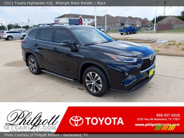 2021 Toyota Highlander XLE in Midnight Black Metallic