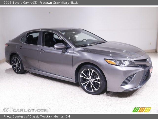 2018 Toyota Camry SE in Predawn Gray Mica