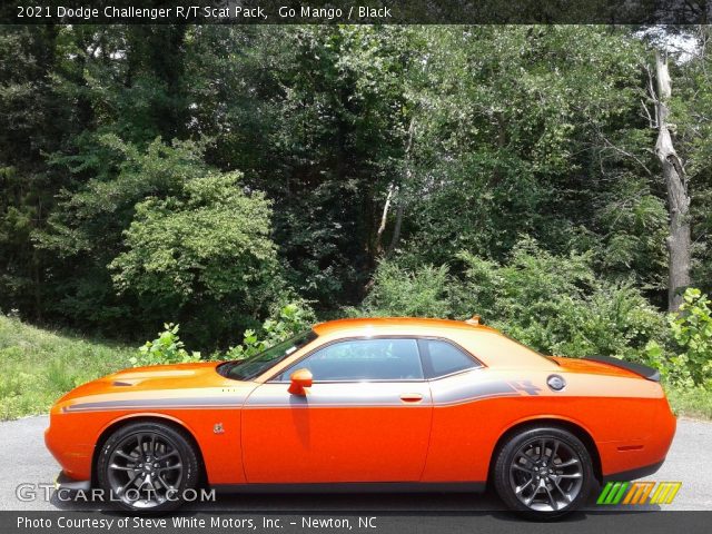 2021 Dodge Challenger R/T Scat Pack in Go Mango