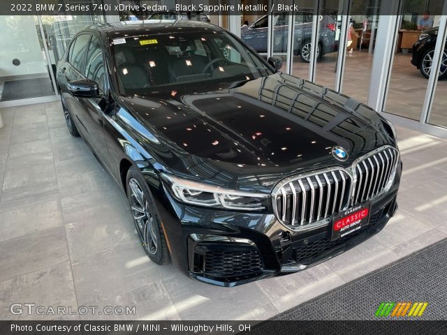 2022 BMW 7 Series 740i xDrive Sedan in Black Sapphire Metallic