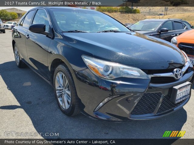 2017 Toyota Camry SE in Midnight Black Metallic