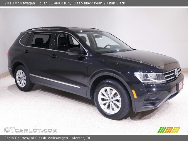 2018 Volkswagen Tiguan SE 4MOTION in Deep Black Pearl