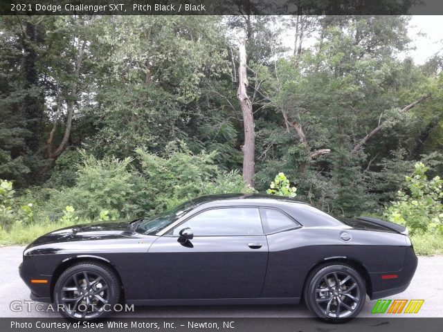 2021 Dodge Challenger SXT in Pitch Black
