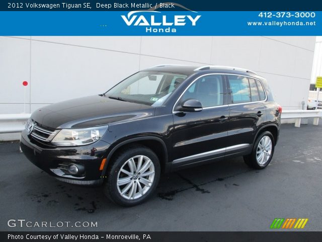 2012 Volkswagen Tiguan SE in Deep Black Metallic