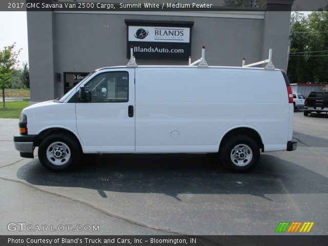 2017 GMC Savana Van 2500 Cargo in Summit White