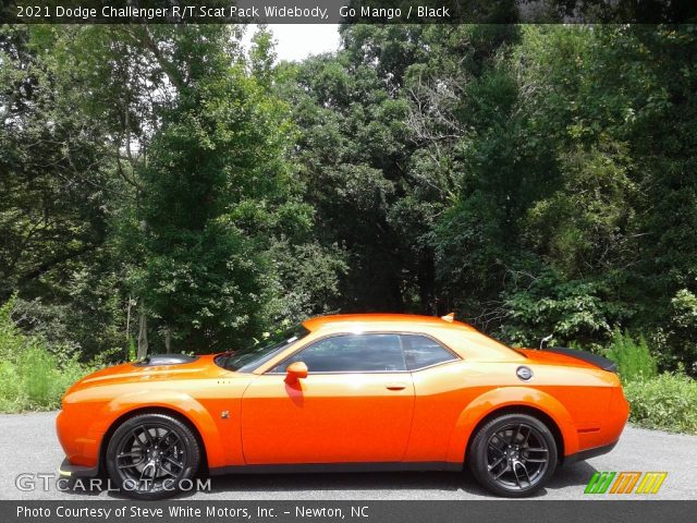 2021 Dodge Challenger R/T Scat Pack Widebody in Go Mango