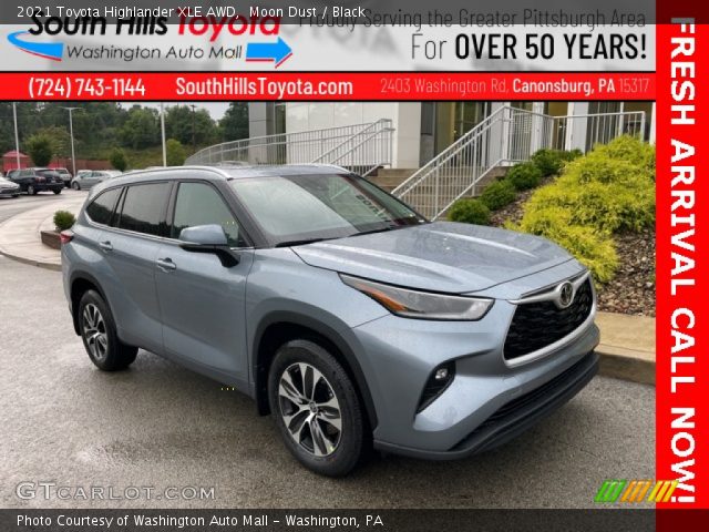 2021 Toyota Highlander XLE AWD in Moon Dust