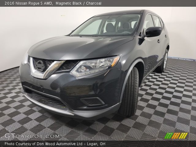 2016 Nissan Rogue S AWD in Magnetic Black