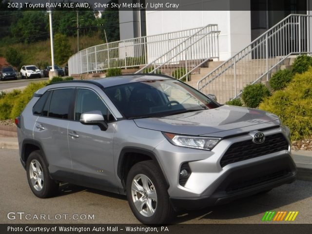2021 Toyota RAV4 XLE AWD in Silver Sky Metallic