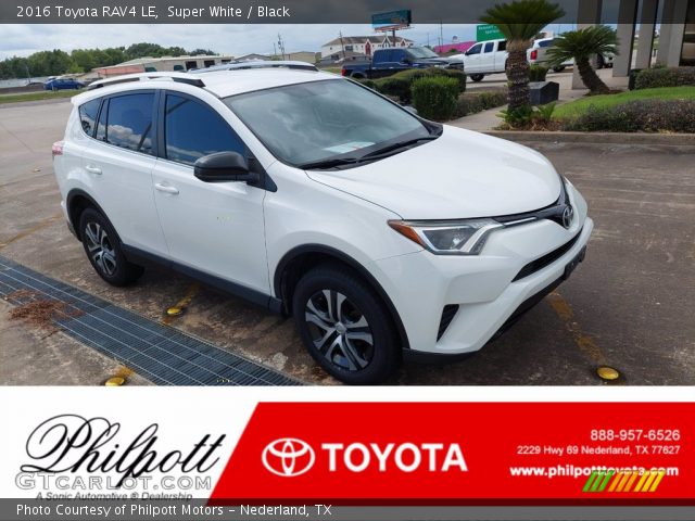 2016 Toyota RAV4 LE in Super White