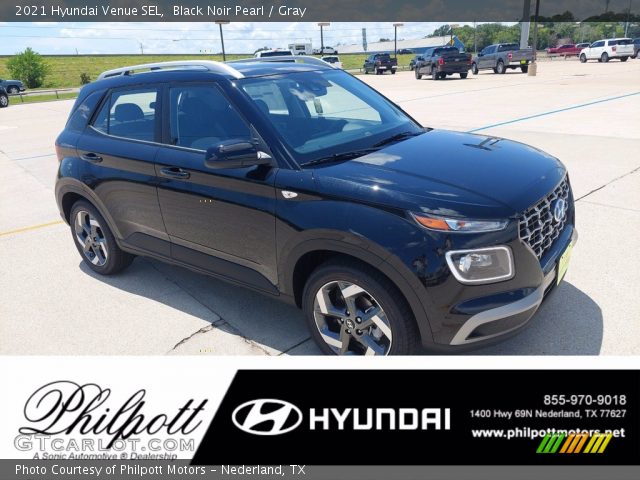 2021 Hyundai Venue SEL in Black Noir Pearl