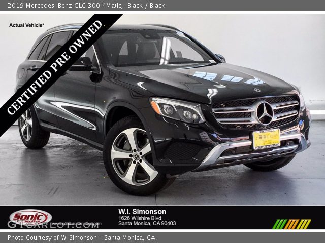 2019 Mercedes-Benz GLC 300 4Matic in Black