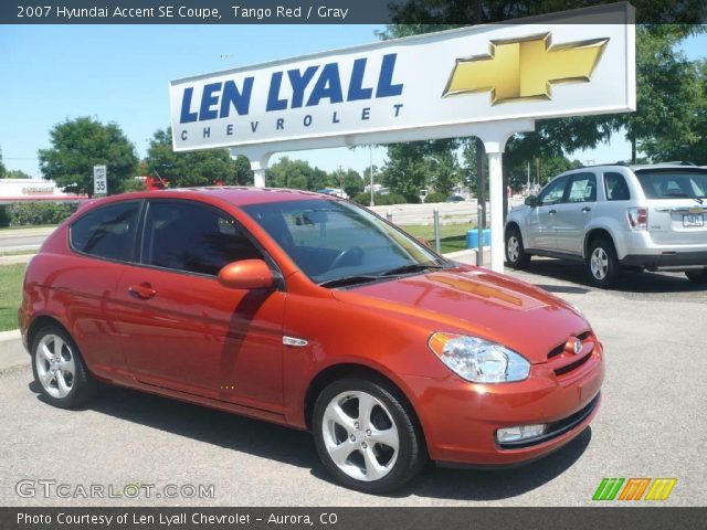 2007 Hyundai Accent SE Coupe in Tango Red