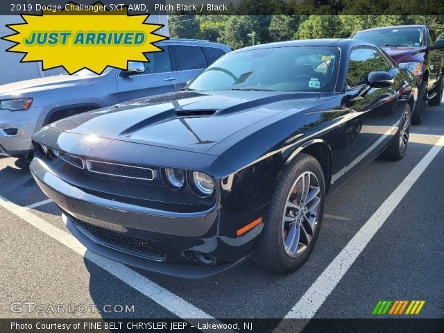 2019 Dodge Challenger SXT AWD in Pitch Black