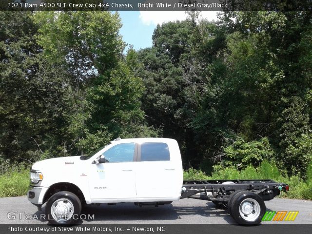 2021 Ram 4500 SLT Crew Cab 4x4 Chassis in Bright White