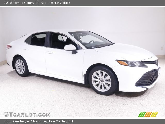 2018 Toyota Camry LE in Super White