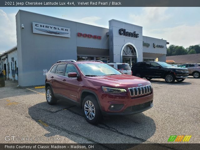 2021 Jeep Cherokee Latitude Lux 4x4 in Velvet Red Pearl