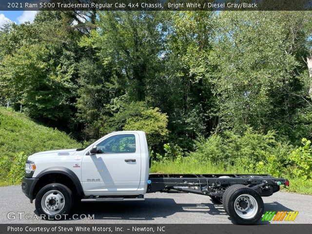 2021 Ram 5500 Tradesman Regular Cab 4x4 Chassis in Bright White