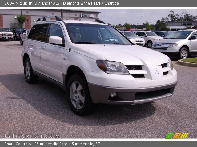 2004 Mitsubishi Outlander XLS in Diamond White Pearl