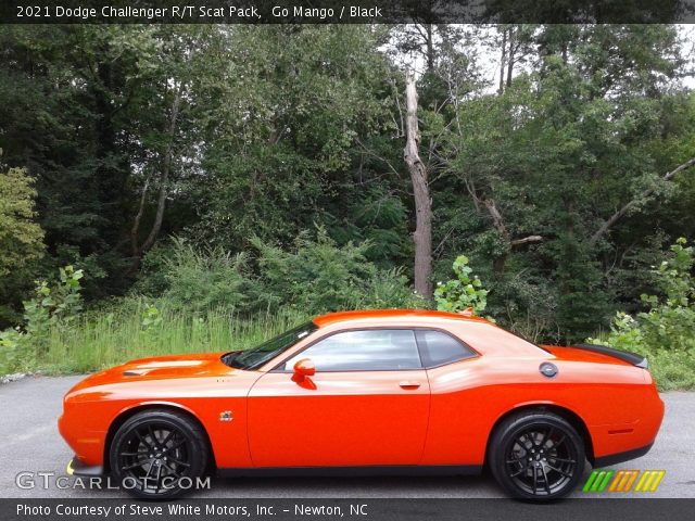 2021 Dodge Challenger R/T Scat Pack in Go Mango