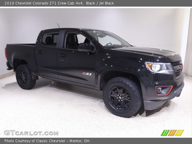 2019 Chevrolet Colorado Z71 Crew Cab 4x4 in Black