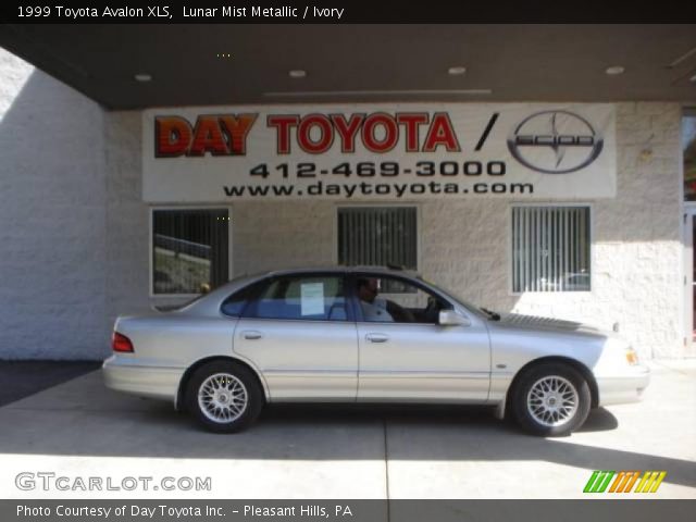 1999 Toyota Avalon XLS in Lunar Mist Metallic