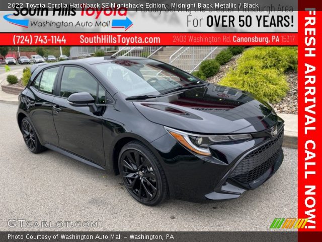 2022 Toyota Corolla Hatchback SE Nightshade Edition in Midnight Black Metallic
