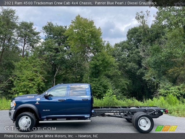 2021 Ram 4500 Tradesman Crew Cab 4x4 Chassis in Patriot Blue Pearl