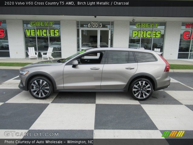 2020 Volvo V60 Cross Country T5 AWD in Birch Light Metallic